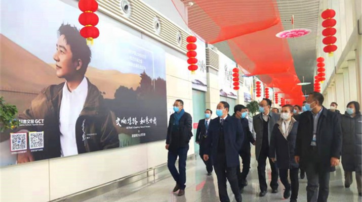 石培文董事长一行调研集团“交响丝路·如意众博·官方版网站登录入口_众博（中国）”品牌体验长廊项目