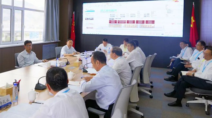省委常委、副省长张锦刚到众博·官方版网站登录入口_众博（中国）文旅集团调研