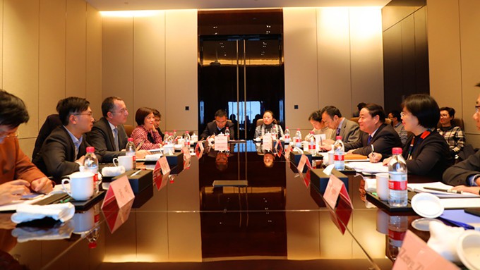 罗兰·贝格公司到访众博·官方版网站登录入口_众博（中国）文旅集团进行深入交流座谈